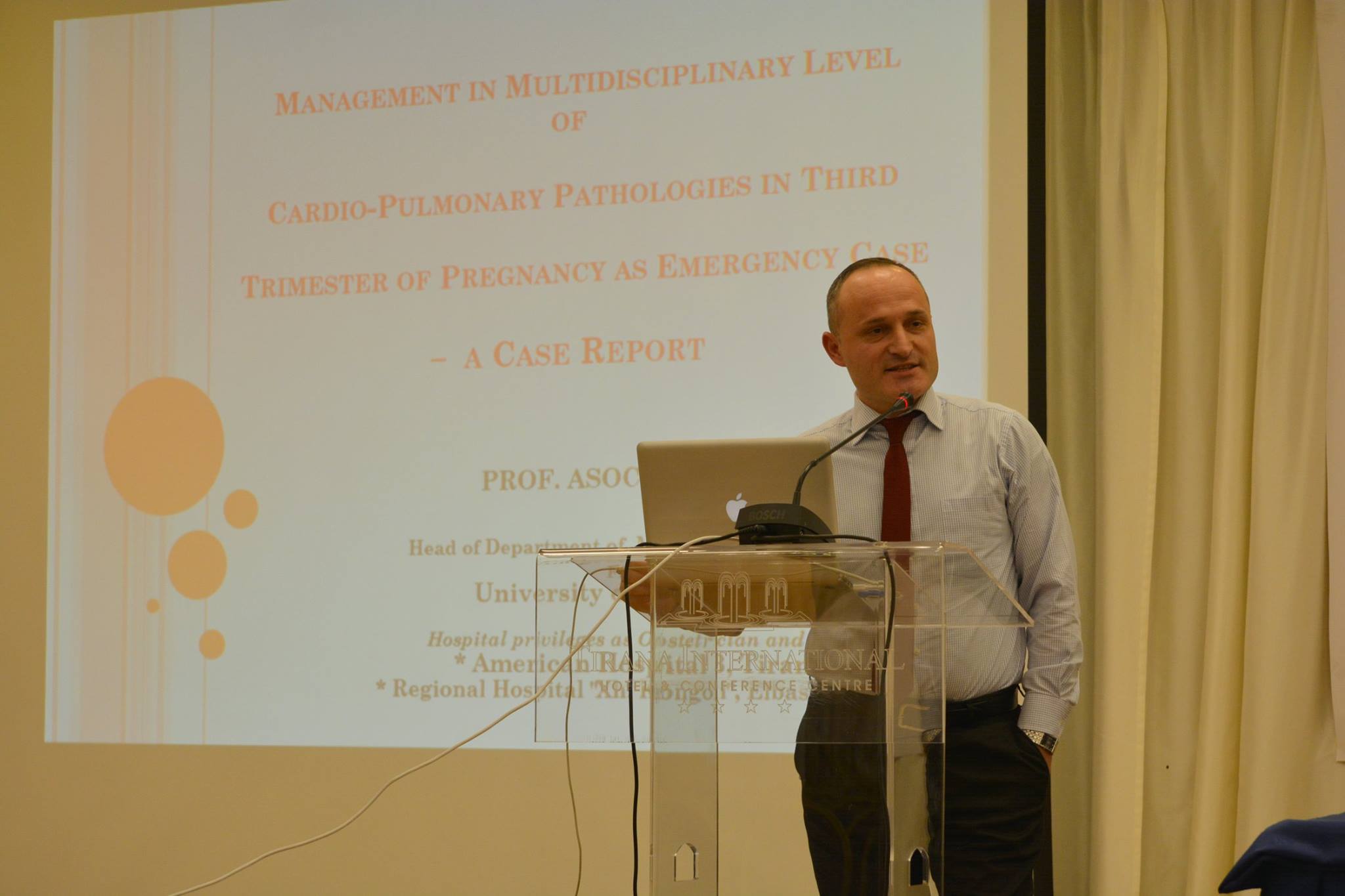 Mjeku gjinekolog Rustem Celami